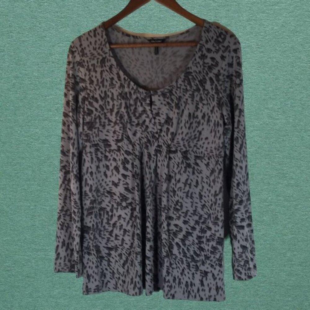 Daisy Fuentes Grey Leopard Print Blouse Size Large